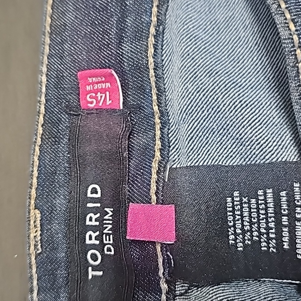 TORRID DENIM JEANS 14S